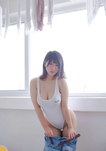 韩国产的新百伦凉鞋_1080P高清视频播放