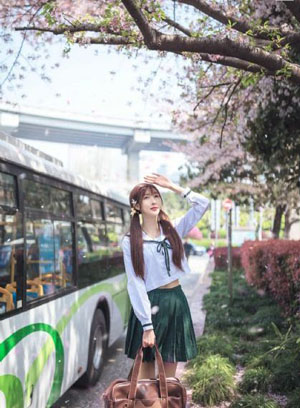 一区二区三区四区期刊_720免费在线播放