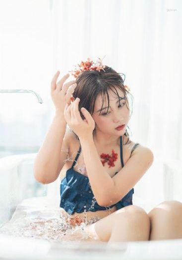 欧美成熟吸烟头像_剧情片全集在线观看