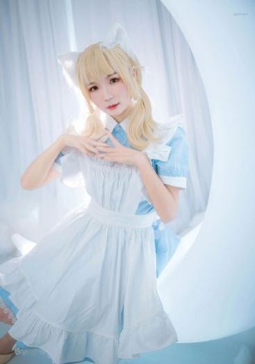 欧美丝袜另类制服_超清电影在线观看