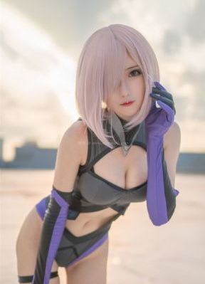 欧美叼玫瑰花的情头_蓝光高清完整版