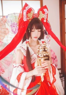 欧美白人泳衣最火身材_在线手机观看