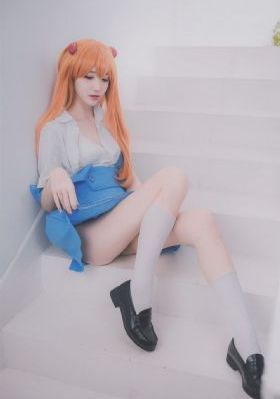 免费观看美乳美女裸体图片_蓝光完整视频观看